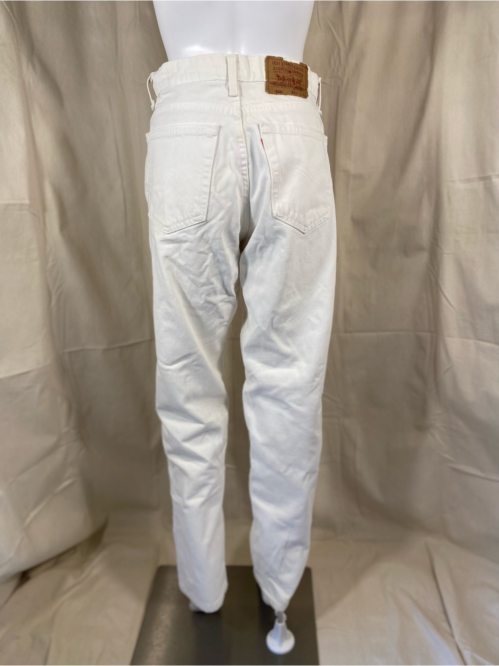 Vintage White 550 Red Tab Levi’s